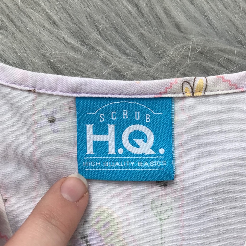 Small-Scrub Top - Picture 2 of 2